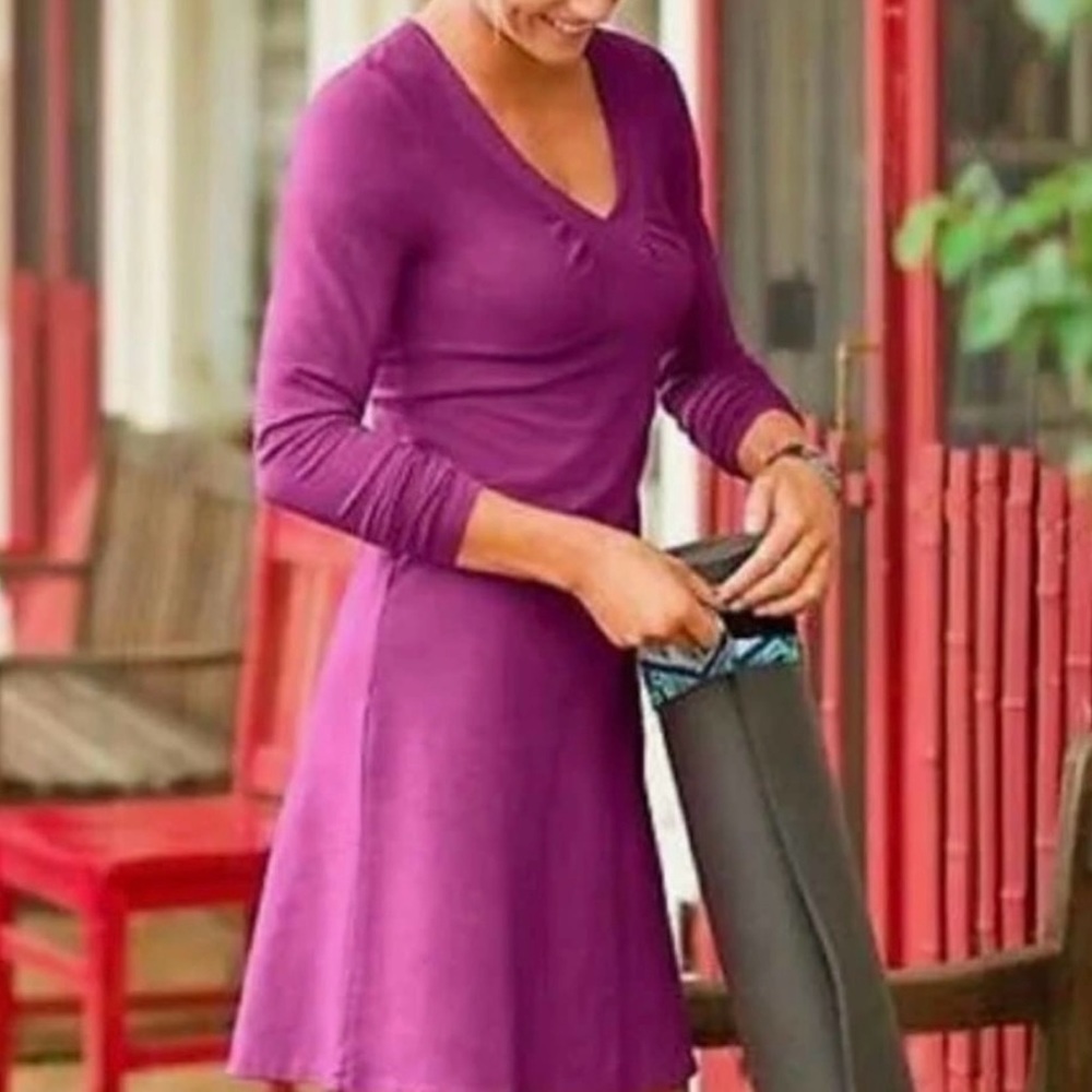Sporty ATHLETA “ Senorita” dress in excellent condition-MP